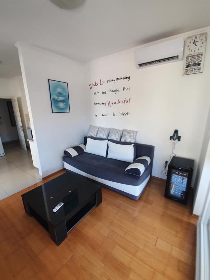 Apartment Novalja 4+2 Eksteriør billede