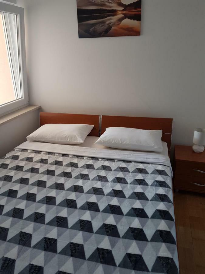 Apartment Novalja 4+2 Eksteriør billede